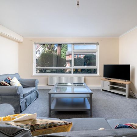 Redhill Surrey 2 Bedroom Pet Friendly Apartment By Sublime Stays Redhill (Surrey) Exterior foto